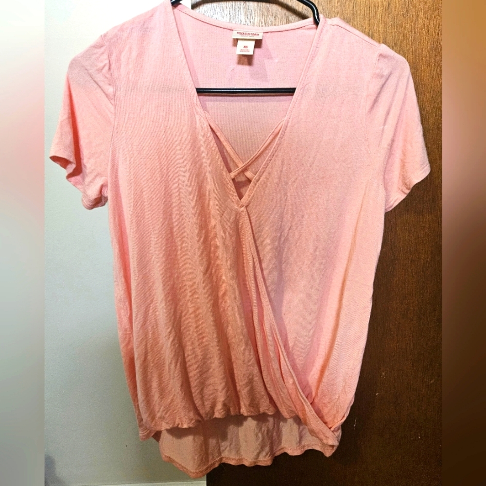Mossimo Supply Co pink short sleeve jersey shirt with scoop detail & x-neckline